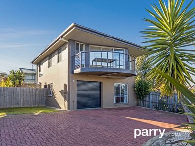 2/15 Rothesay Close, Newnham