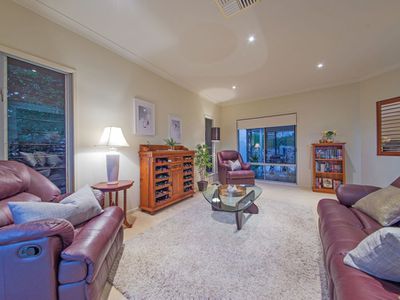 2 Lachlan Drive, Wakerley