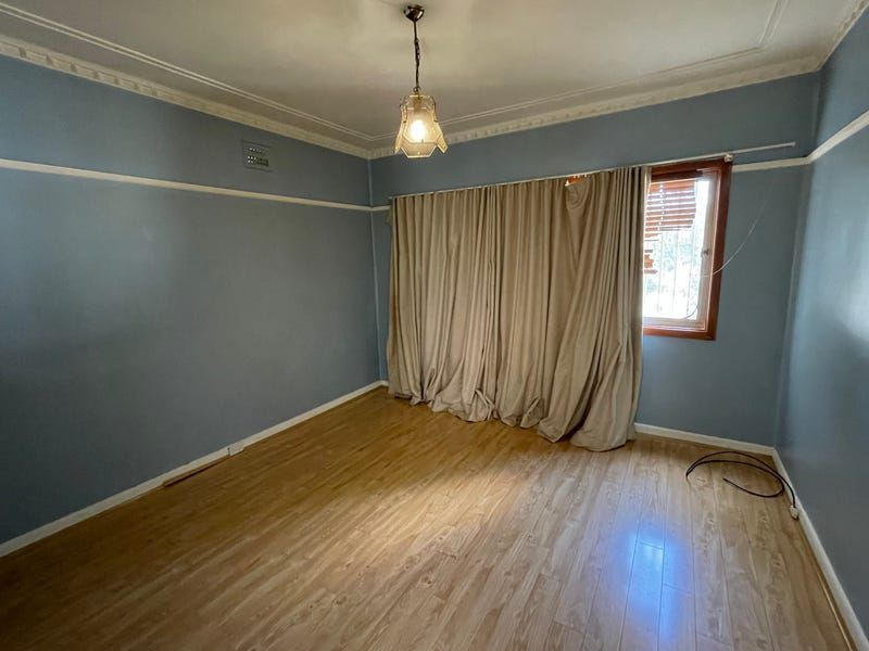 201 Moorefields Road, Roselands