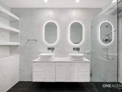 2 Lockyer Court, Forest Lake
