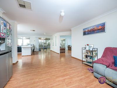 18 Santa Barbara Parade, Quinns Rocks