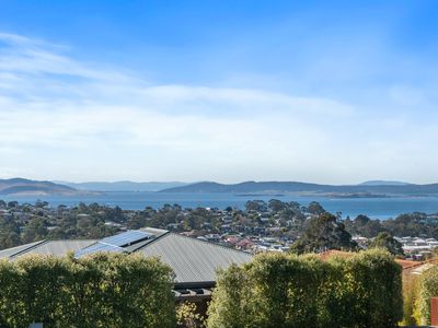 64 Woodlands Drive, Blackmans Bay