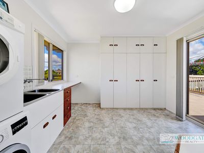 101 Esplanade, Woodgate