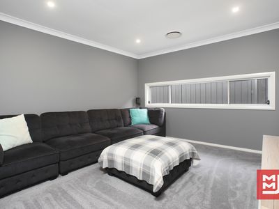 14 Escarpment Place, Horsley