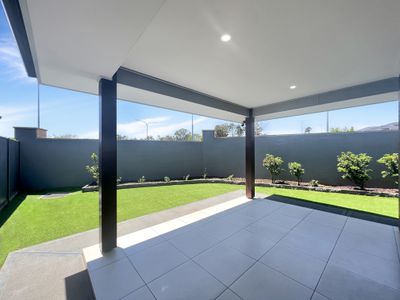 90 Fountain Circuit, Dubbo