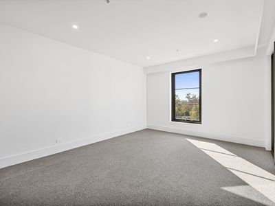 6 / 2 Lady Nelson Place, Red Hill