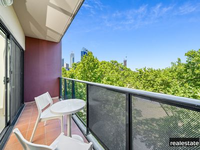 413 / 126 Mounts Bay Road, Perth