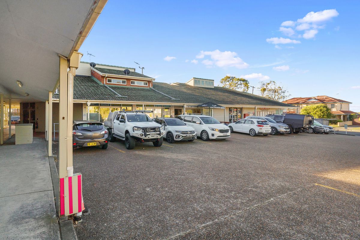 Shop 1 / 1-3 Laurina Avenue, Yarrawarrah