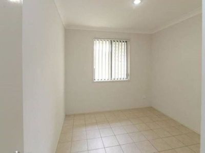 3 / 8 Shareece Court, Crestmead