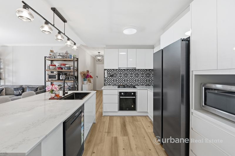 6 / 8 Northumberland Road, Auburn