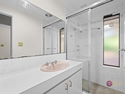 18 Elm Close, Camillo