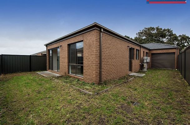 28 Silvergum Way, Craigieburn