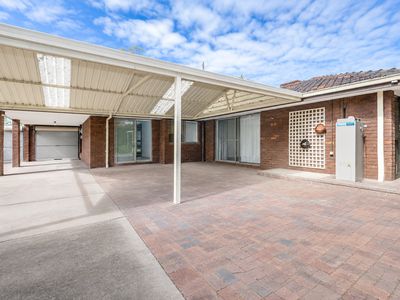 93 Berehaven Avenue, Thornlie