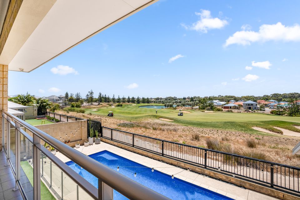 43 Holloways Ridge, Secret Harbour