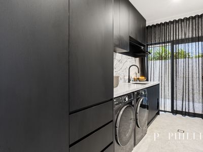 2566 Cressbrook Drive, Hope Island