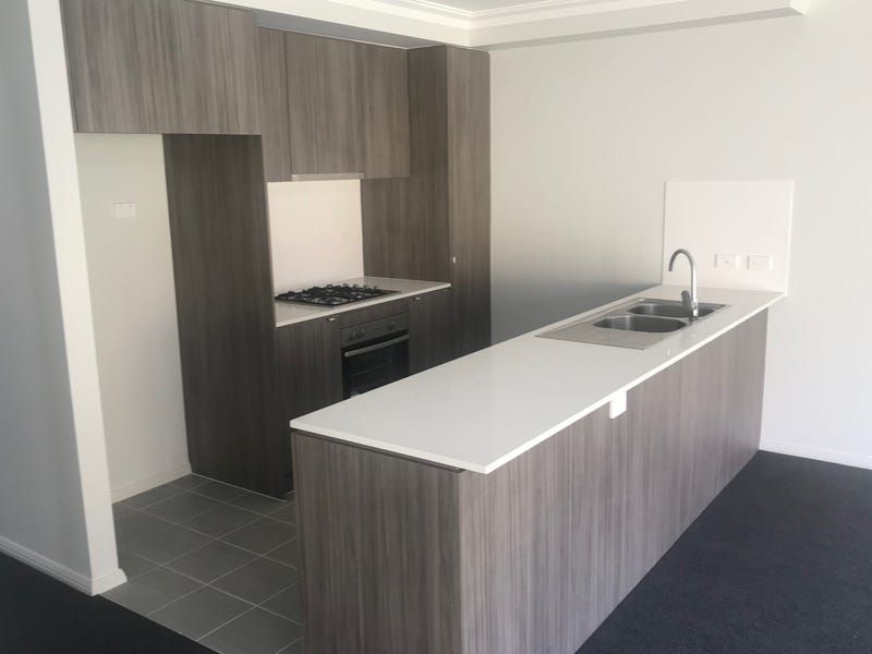 27 Bishop Crescent, Bonnyrigg