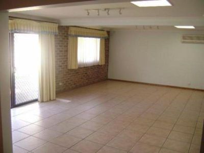 27 Oak Street, Rosehill