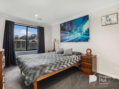 8 Lushington Rise, Mckenzie Hill