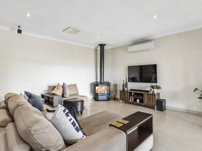 14 Doyle Crescent, Seymour