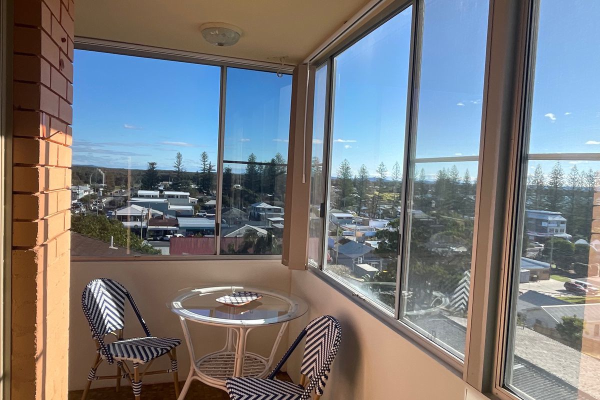 10 / 8-10 High, Yamba