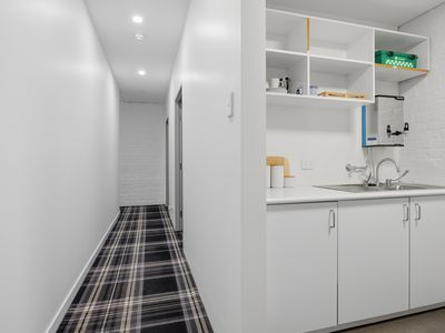 Rear Office / 89 Esplanade, Launceston