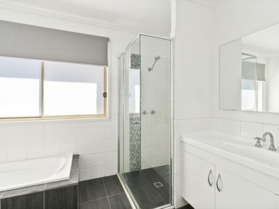 25 Cammaray Drive, St Georges Basin