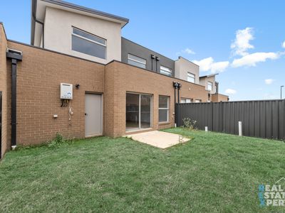 12 Tiger Way, Officer