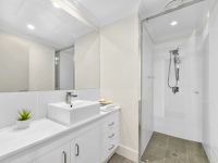 8 / 8 Priory Street, Indooroopilly