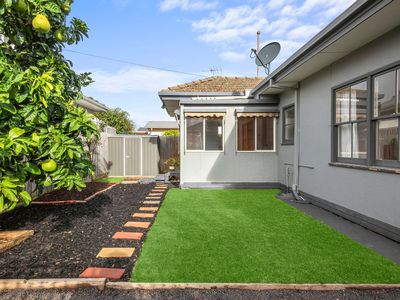 11A Barnfather Street, Thomson