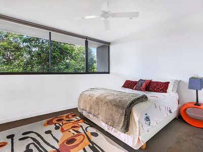 3106 / 323 Bayview Street, Hollywell