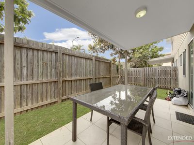 27 / 1 Collins Lane, Kin Kora
