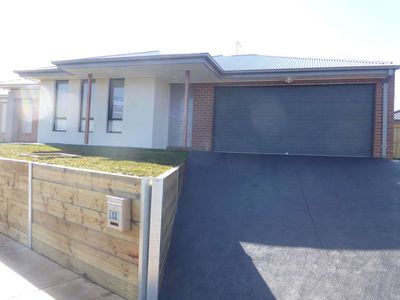 52 Harker Esplanade, Tarneit