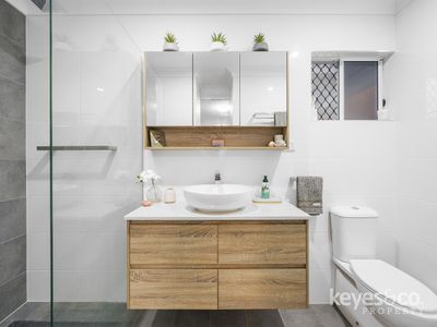 5 La Trobe Close, Douglas