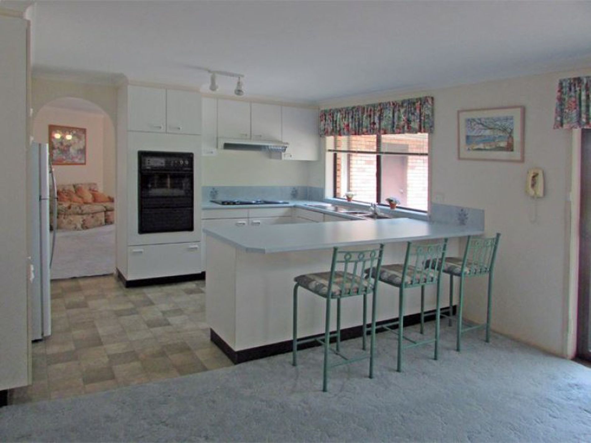 8 Bushland Avenue, Mollymook