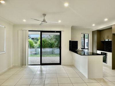 2 / 18 Hawthorn Street, Beaudesert