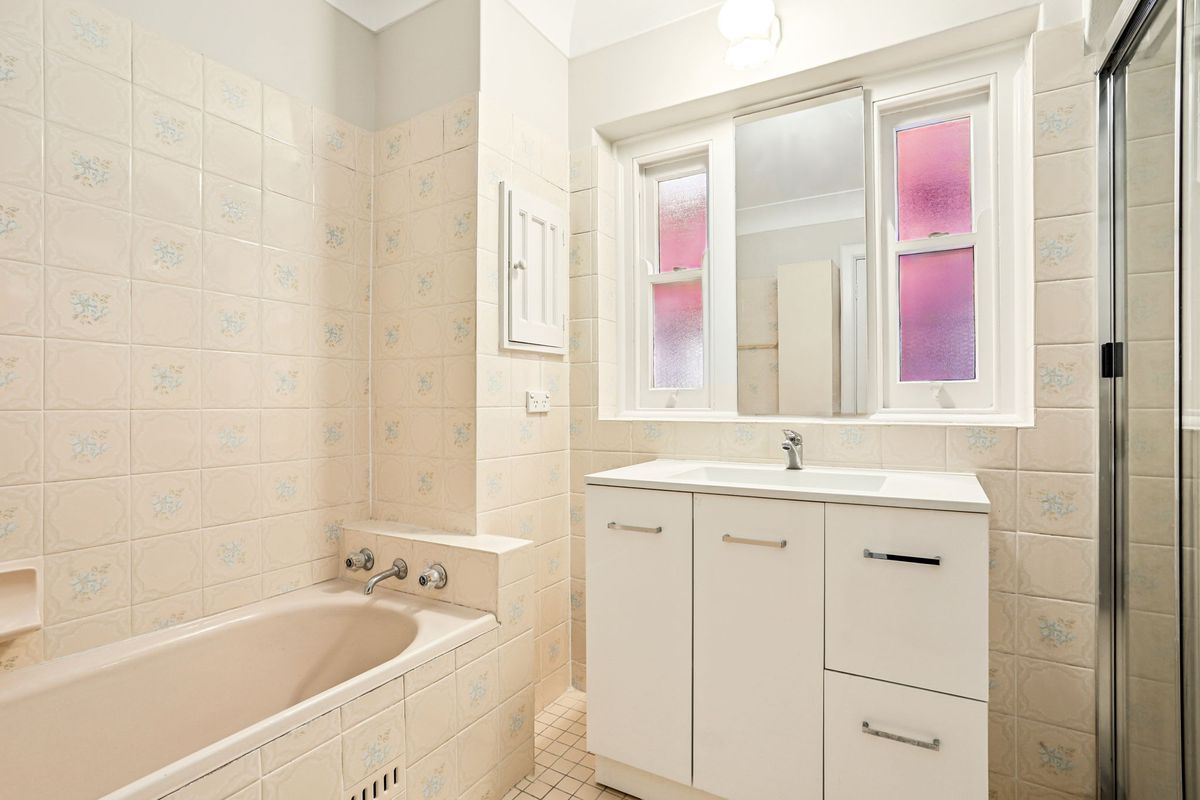 3 / 5 Aston Gardens, Bellevue Hill