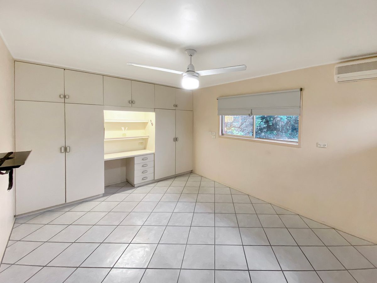 8394 Kennedy Highway, Atherton
