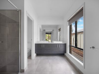 5 Isdell Street, Tarneit