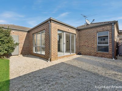 2 / 16 Lynch Court, Altona Meadows