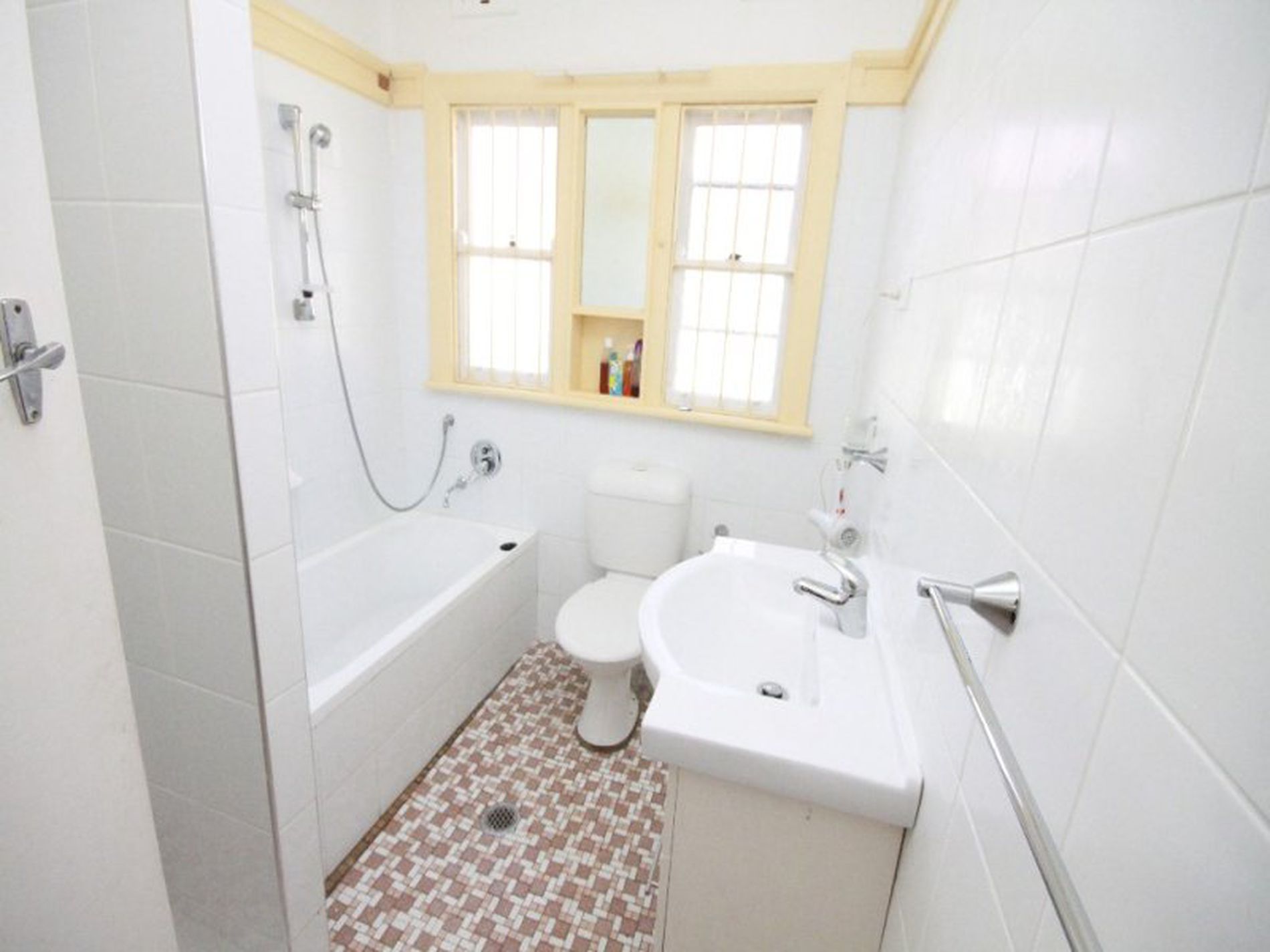 32 Renown Avenue, Wiley Park