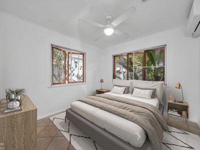 8 Mimosa Street, Holloways Beach