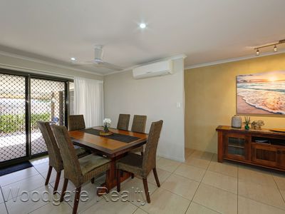 2 Honeyeater Court, Woodgate