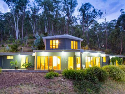 661 Mountain Creek Road , Tawonga