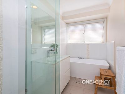 3 McKenzie Pl, Forest Lake