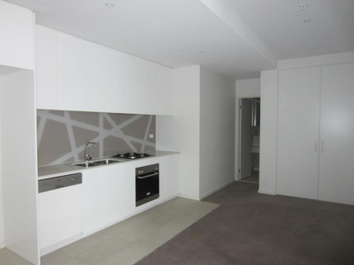 10 / 100 Keilor Road, Essendon North