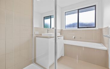 1 / 5 Castlegate Place, Berwick