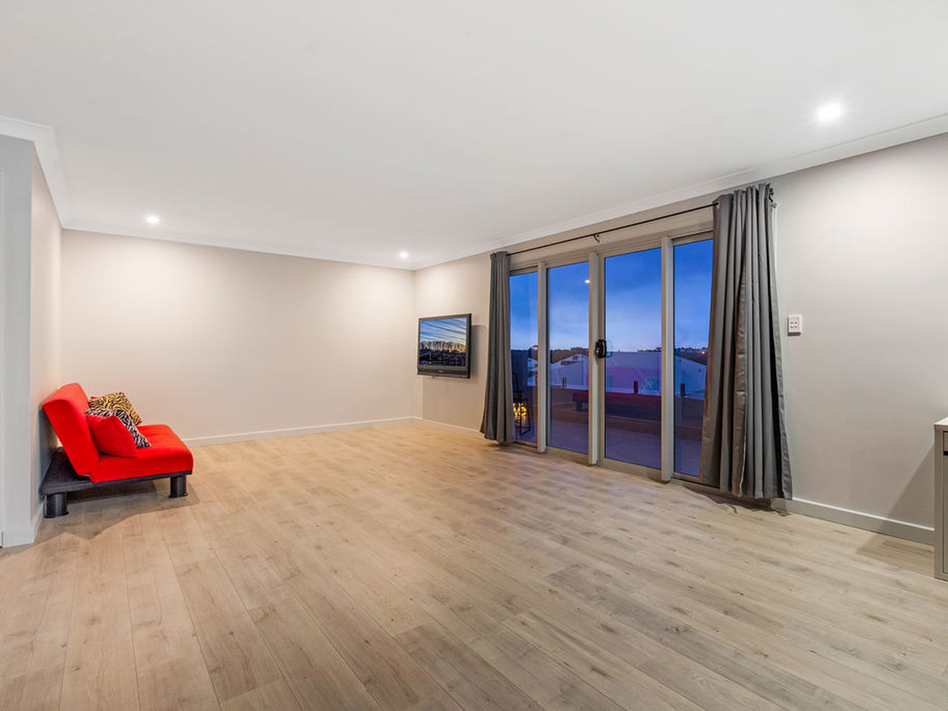 16 Tinsel Street, Yanchep