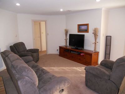 5 April Villa, Mount Gambier