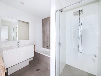 9 / 131-135 Bradman Avenue, Maroochydore