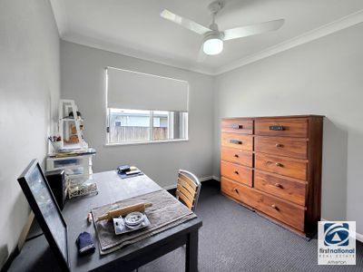 4 Robertson Close, Atherton